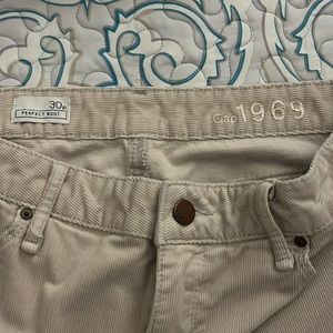 GAP Perfect Boot 30p corduroy pants